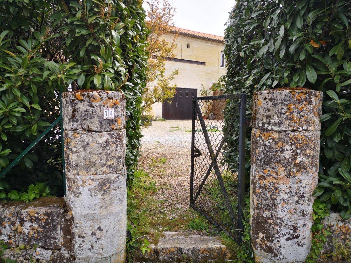 Maison De Campagne Proche Libourne Saint-Denis-de-Pile Luaran gambar